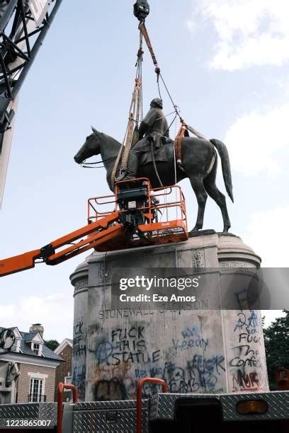 Stonewall Jackson Monument Photos and Premium High Res Pictures - Getty ...