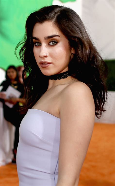 Fifth Harmonys Lauren Jauregui Thanks Fans After Breaking Down Onstage