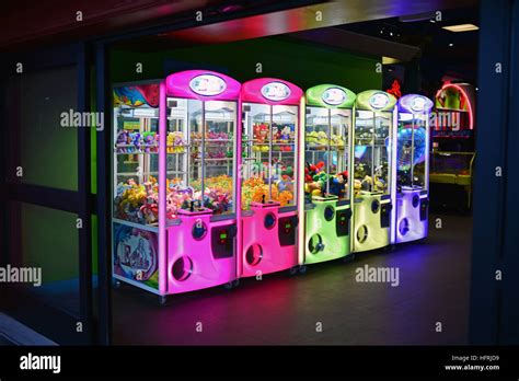 Claw Machine Hi Res Stock Photography And Images Alamy