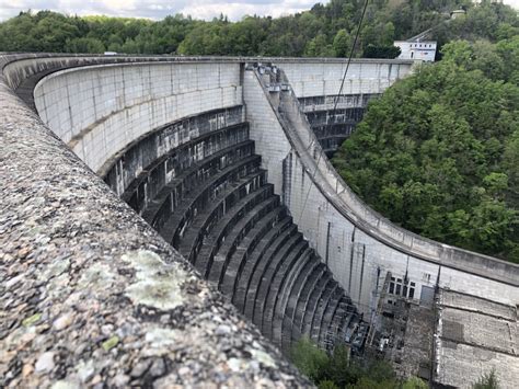 Dans les entrailles du barrage de Bort les Orgues Radio Vassivière