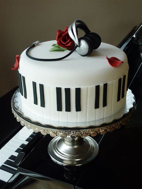 Keyboard Cake Music Cakes Cake Piano Cakes