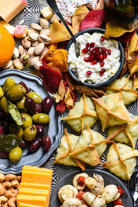 New Year S Eve Food Appetizers And Charcuterie Board Ideas Foxes