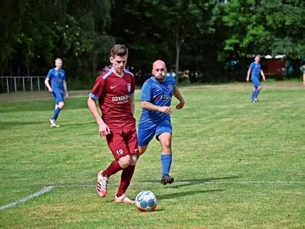 Fußball Bezirksliga SV Reislingen Neuhaus Lupo Martini Wolfsburg II