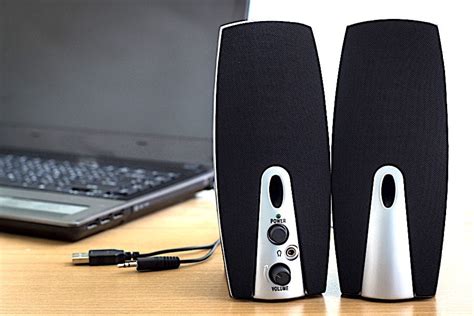 How Do Computer Speakers Work Built In And External