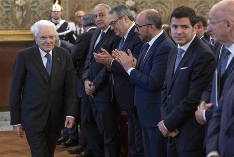 Standing Ovation Per Mattarella Al Congresso DellAnm A Palermo QdS