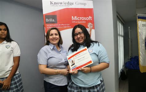 Alumna Del Episcopal San Crist Bal Gan El Concurso Nacional De