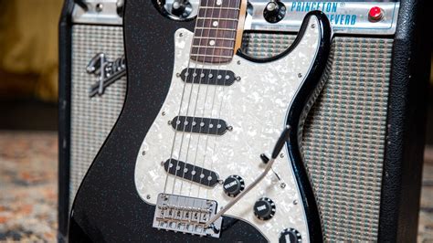 Fender Th Anniversary Player Stratocaster Nebula Noir Demo And