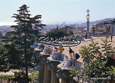 Barcelona Color Parque Guell Vista Parcial De La Plaza Y