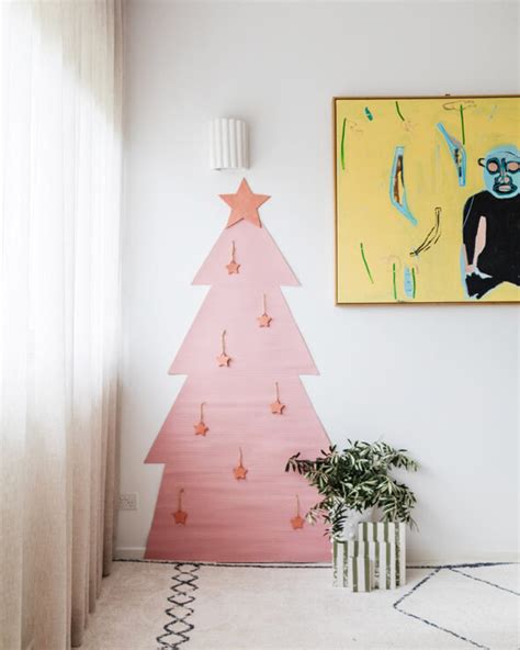 10 Diy Christmas Tree On Wall With Lights Ideas Chica And Jo