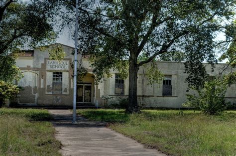 URBAN EXPLORATION: Abandoned School in South Texas