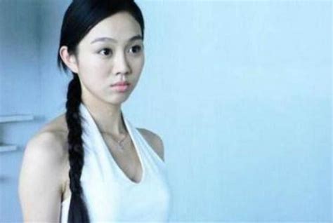 宋丹丹力捧的干女儿，出道12年红不起来，宋丹丹劝她不要再整容 每日头条