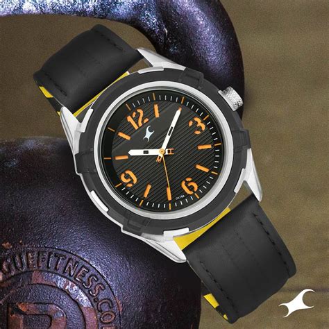 Buy Online Fastrack Fastfit Quartz Analog Black Dial Leather Strap