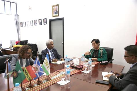 Encontro do secretário executivo da CPLP a presidente do parlamento