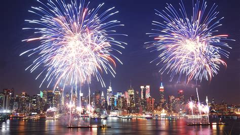 Where to See Fireworks in NYC in 2021 | Condé Nast Traveler