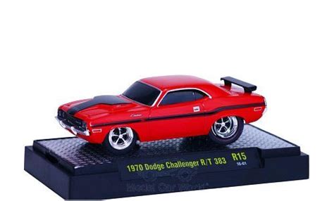 Coche Miniatura Dodge Challenger M Machines R T Rojo