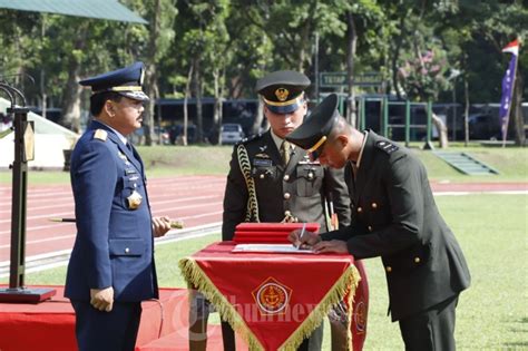 Panglima TNI Lantik 185 Perwira Karier TNI Tenaga Kesehatan TA 2 Foto