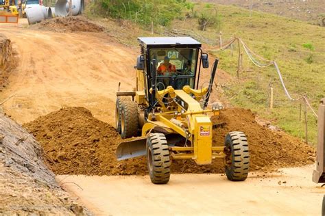 As Avanza La Construcci N De La Carretera De Concreto Hidr Ulico De