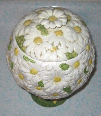 Vintage Metlox Poppytrail Cookie Jar Sculptured Daisy