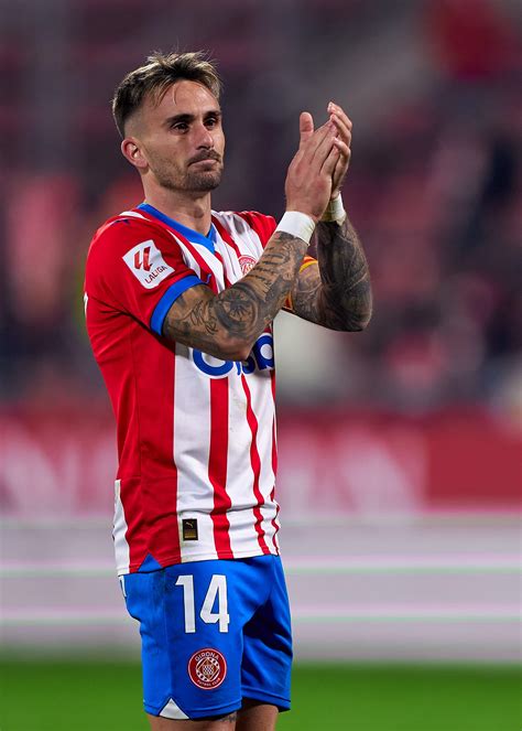 El City lo echó por su bajo nivel y el Girona le catapulta al Barça 24/