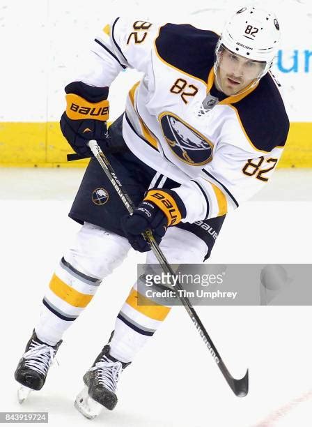 1,582 Marcus Foligno Sabres Stock Photos, High-Res Pictures, and Images ...