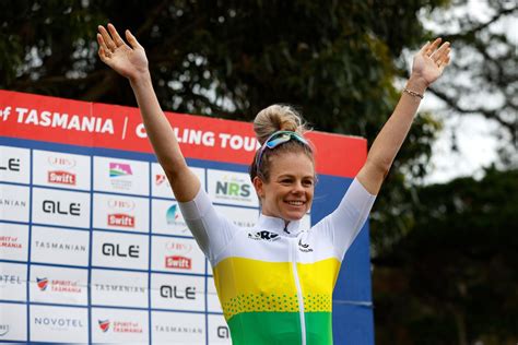 Ara Sunshine Coast Riders Kane Richards And Dani De Francesco Finish On