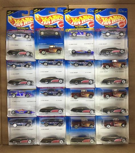 Lot - (32) Hot Wheels Diecast Cars