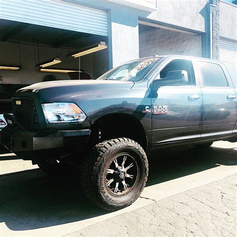 Dodge Ram 2500 Heavy Duty Cummins Turbo Diesel - specs, photos, videos ...