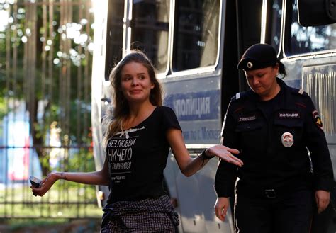 Russia S Pussy Riot World Cup Pitch Invaders Freed From Jail Lawyer