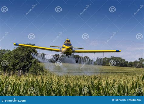 Crop Duster Spraying Royalty-Free Stock Photography | CartoonDealer.com #119196611