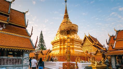 Take A Tour Get Lucky At Wat Doi Suthep The Famous Chiang Mai Temple