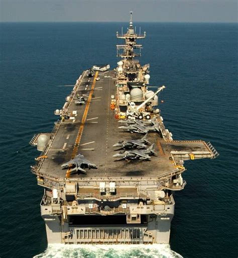 Wasp Class Lhd 7 Uss Iwo Jima Navy Carriers Navy Ships Navy Aircraft Carrier