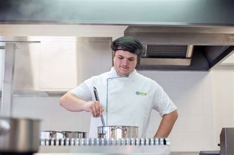 T Cnico De Cozinha E Pastelaria Iedp Escola Profissional