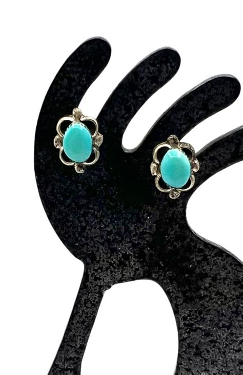 Vintage Navajo Blue Turquoise Gem