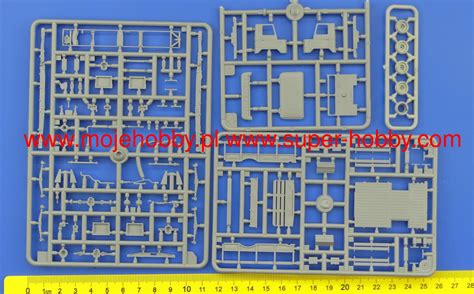 Soviet All Road Military Truck GAZ 66 Model Do Sklejania ACE 72182