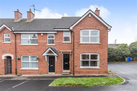 3 bedroom end of terrace house for sale in Windsor Avenue Place