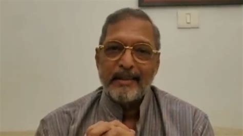 Nana Patekar On Viral Video सेल्फीसाठी आलेल्या चाहत्याला थप्पड