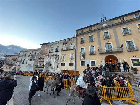 Formia Rivive A Maranola La Tradizione Del Presepe Vivente Ponza