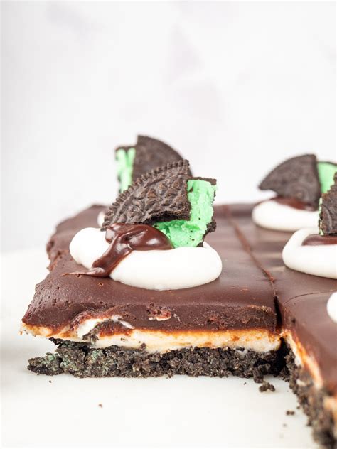 Mint Chocolate Chip Cheesecake Bars