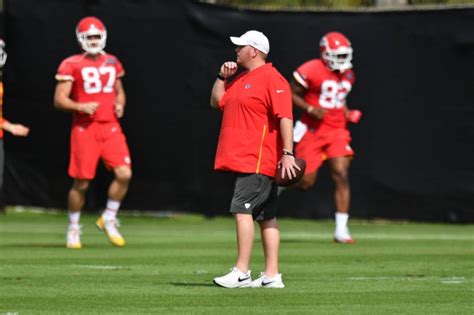 Britt Reid Andy Reids Son And Chiefs Coach Involved In Car Crash