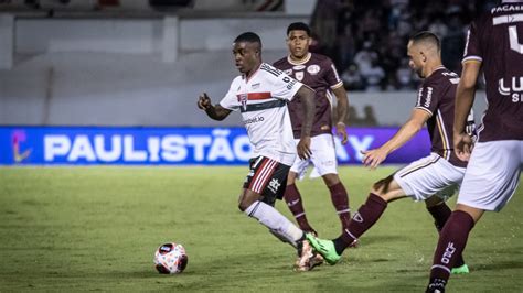 Galoppo faz no fim São Paulo supera expulsão e vence Ferroviária de virada