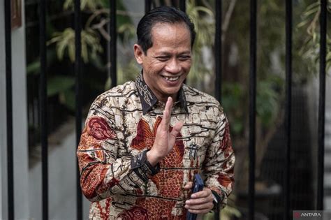 Profil Hanif Faisol Nurofiq Kandidat Menteri Di Kabinet Prabowo