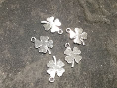 Four Leaf Clover Charms Package of 5 Silver Finish Charms | Etsy