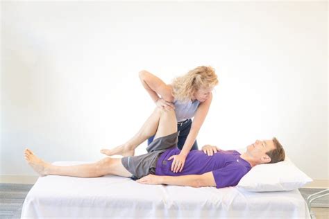 5 Strengthening Exercises for Sacroiliac Joint Pain Relief | Chris Boone