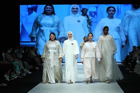 Wardah Gandeng Empat Desainer Di Indonesia Fashion Week 2022 Antara News