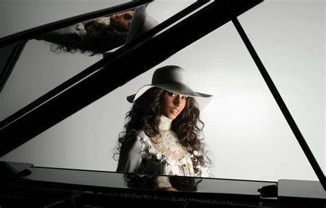 Wallpaper Look Model Hat Piano Brunette Singer Alicia Keys