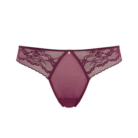 O set de lingerie digno de uma diva que vai ser a sua arma secreta nas próximas festas NiT