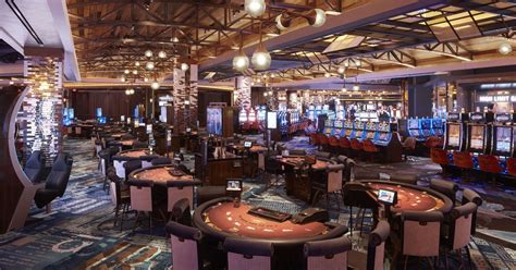 The Gardens Casino Poker Room – Beautiful Flower Arrangements and ...