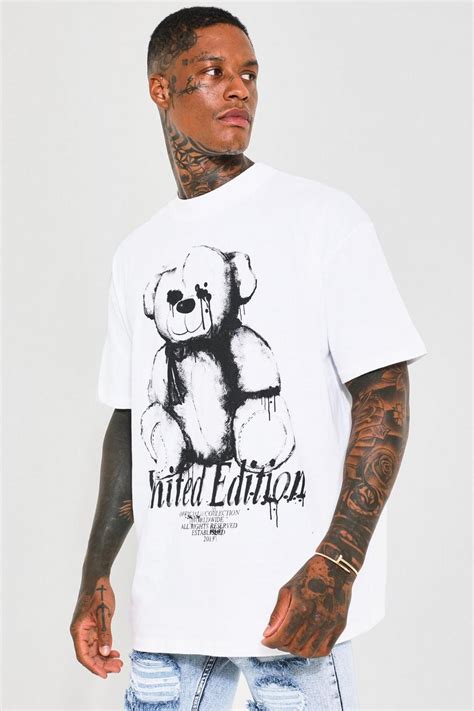 Men S Oversized Extended Neck Bear Print T Shirt Boohoo Uk