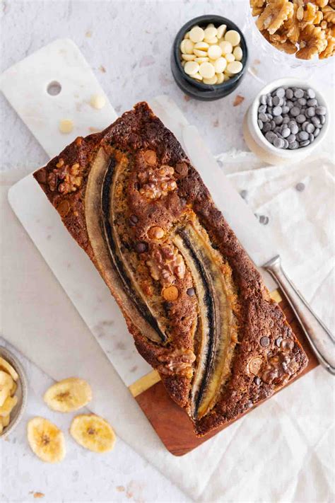 Saftiger Bananenkuchen mit Schokostückchen aus der Kastenform