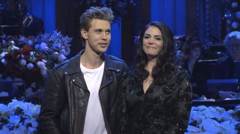 Cecily Strong Exits Saturday Night Live As Austin Butler Sings Blue